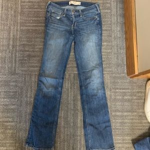 HOLLISTER BOOT CUT JEANS